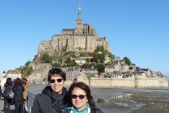 Day-trip with personal guide in Mont Saint-Michel from Paris with private car