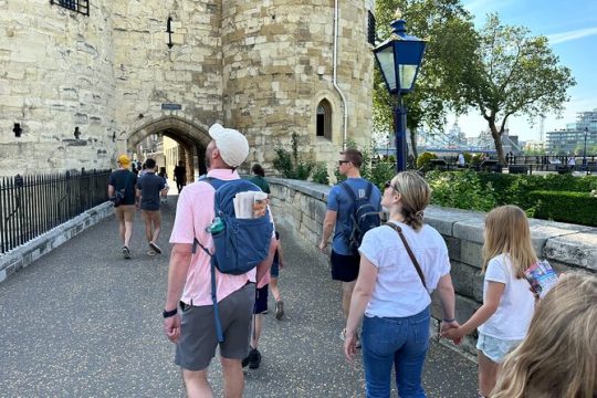 Kid-Friendly Private Tower of London Tour with Blue Badge Guide