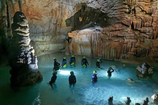 Sea cave, hiking and 20 meter rappelling