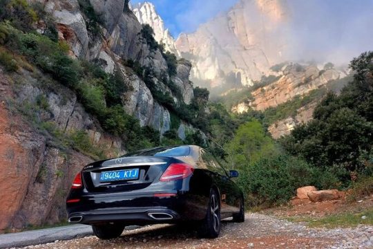 Private Transfer from Barcelona to Montserrat Round Trip