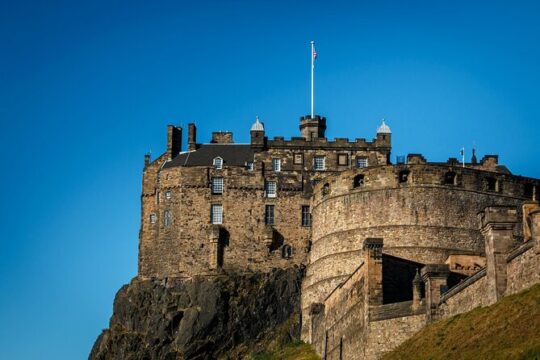 Self-Guided Mystery Tour by Edinburgh Castle