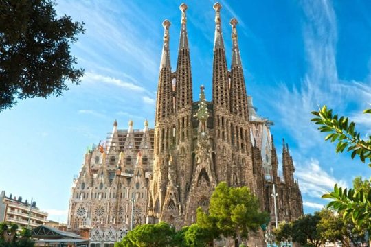 Private Audio Guided Walking Tour in Barcelona
