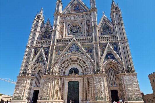 Montepulciano Wine Tasting and Orvieto Private Day Tour from Rome