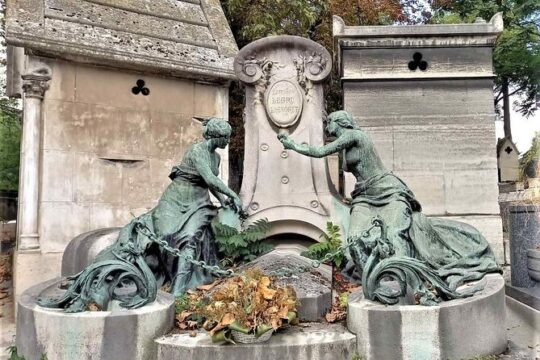 Open Air Museum in-app audio tour in Pere Lachaise Cemetery