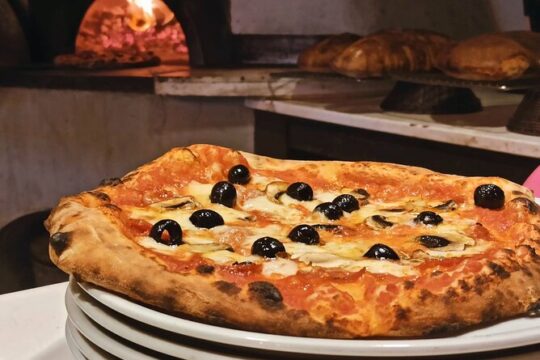 Rome: Pizza Cooking Class combined with Guided Sightseeing