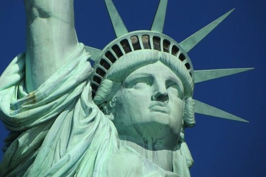 Visit The Statue of Liberty And Manhattan Walking Tour
