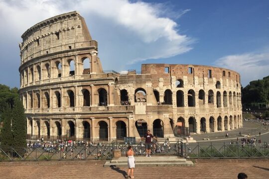 Private Tour of Colosseum with Entrance to Roman Forum