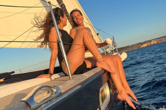 Full, Half Day, or Sunset Sailing Experience with Tapas & Drinks