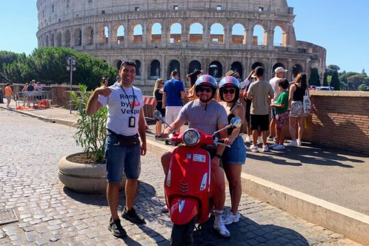 Rome Vespa tour 3 hours with Francesco (see driving requirements)