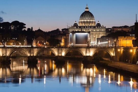 Rome by Night: private romantic tour with sparkling wine