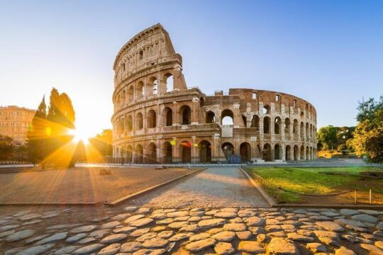 Ancient Rome: the sunrise walking tour with breakfast