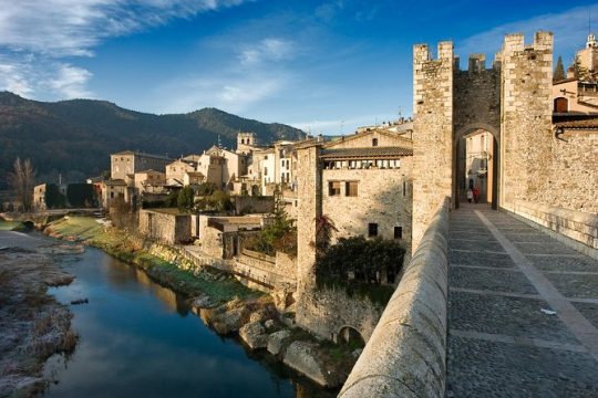Private Girona and Besalu, Jewish History tour from Barcelona