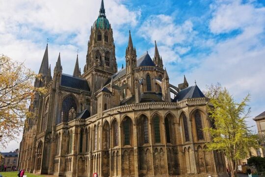 Private Transfer from Paris to Bayeux - Up to 7 people