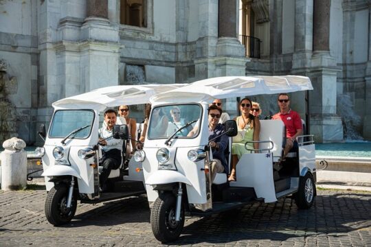 Private Electric Tuktuk Tour of Rome's Landmarks with Prosecco