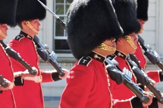 Changing of the Guard: A Self-Guided Audio Tour in London