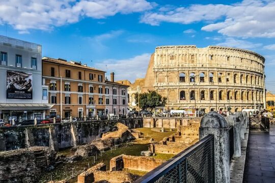Private 4-Hour City Tour of Colosseum and Rome Highlights with Hotel Pick up
