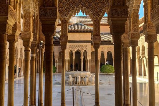 Private tour to Granada from Seville with visit to the Alhambra