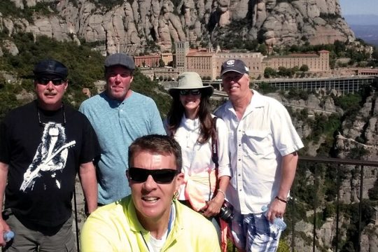 Private Montserrat tour with 2 guides and hotel pickup