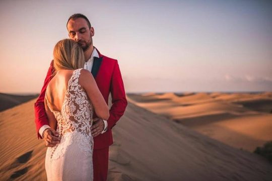 Private Photo Session with a Local Photographer in Maspalomas