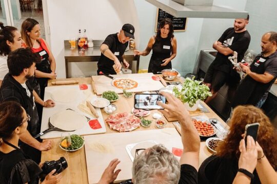 Rome Pizza Making Class in Trastevere