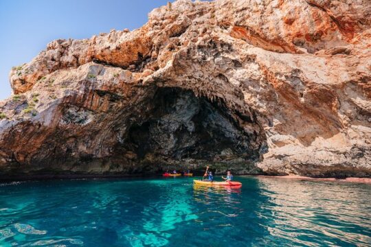 Cala Varques: Guided kayak Sea caves expedition & snorkeling