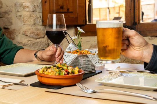 Gourmet Tapas and Wine Tour in Alcudia Old Town
