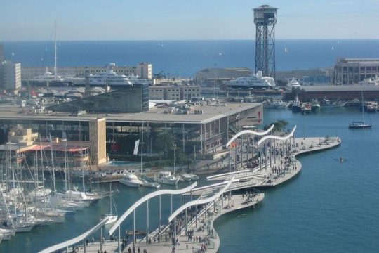 Barcelona Tour Contrasts 4 hours -Reduced group pick up hotel from Barcelona