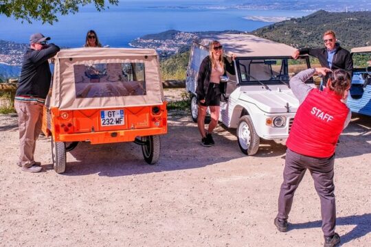 Private excursion in electric Méhari from Nice to Eze village