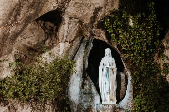 Lourdes Sanctuary Private Tour & Hotel Pickup from San Sebastian