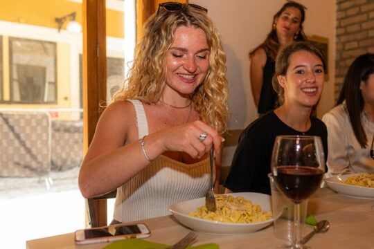 Rome: Fully Loaded Trastevere Food Tour with Dinner and Wine