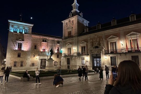 Off-the-crowds Highlights of Madrid at Night Private Guided Tour