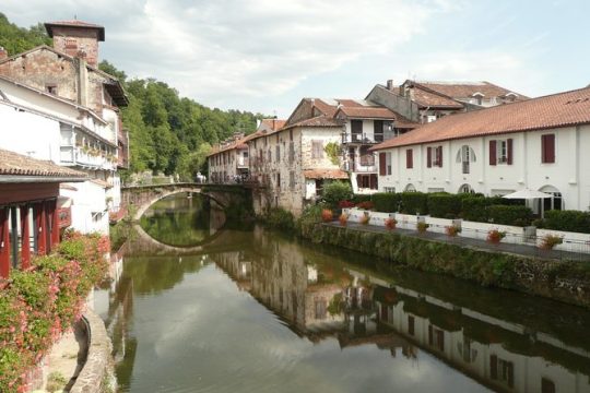 French-Basque Countryside Private tour Discover the hidden beauty of Pyrenees
