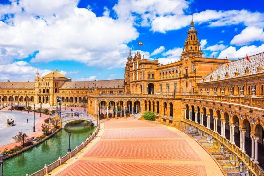 Private Monumental Walking Tour in Seville