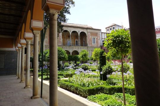 4-Hour Private Guided Walking Tour: Palaces of Seville