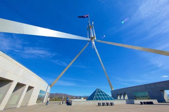 Canberra Private Sightseeing Tours from Sydney