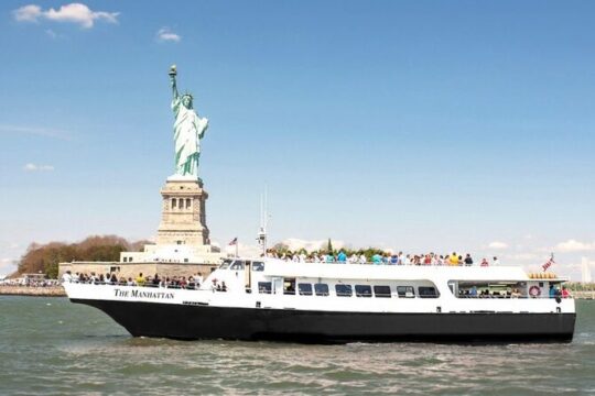 Liberty Sightseeing Cruise and Manhattan Walking Tour in New York