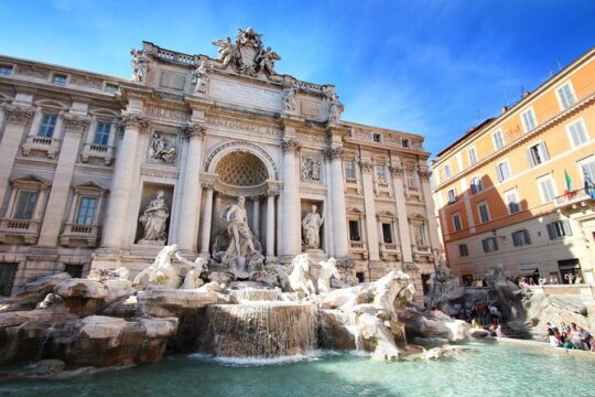 Rome Private Tour with Official Tour Guide for the Vatican Museum