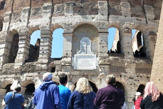 Rome: Colosseum with Private Tour Guide
