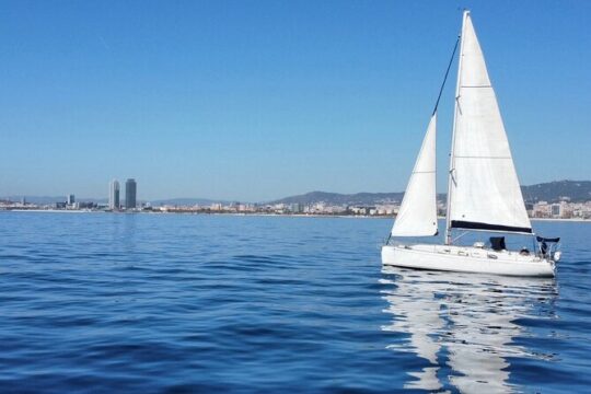 Sailing Tour for Small Groups in Barcelona