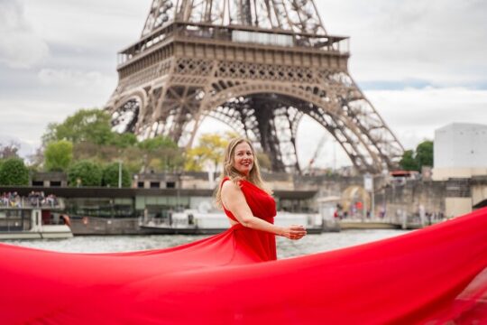 Paris: Professional Flying Dress Photoshoot @jonadress 30 mins