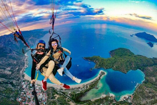Tandem Paragliding Over The Blue Lagoon in Fethiye