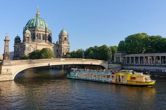 Berlin East Side Tour 2.5 hour cruise with commentary