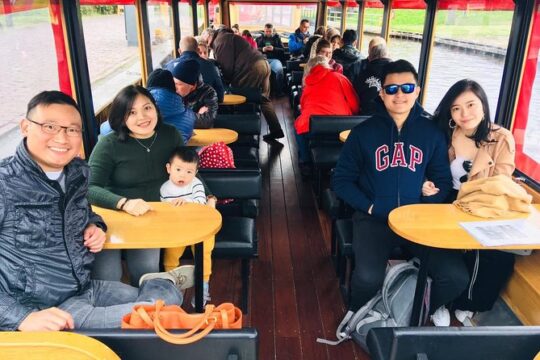 Private Day Trip from Amsterdam to Giethoorn including boat tour