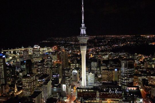 Discover Auckland City with tour Guide