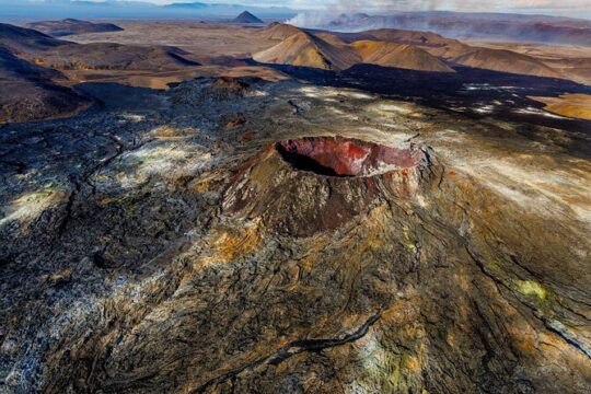 Private Reykjavik Helicopter Flight: Reykjanes Peninsula and Volcanic Landscapes