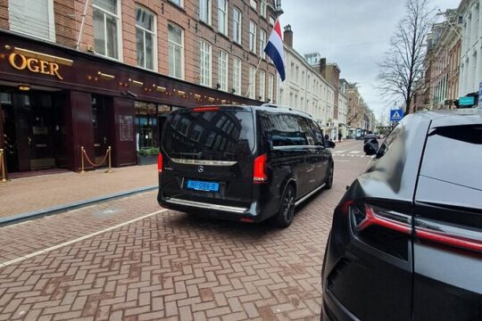Private Minivan Sightseeing Tour in Amsterdam