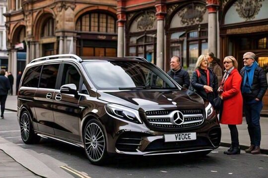 8-Hours Private London City Tour in Mercedes with Driver & Audio