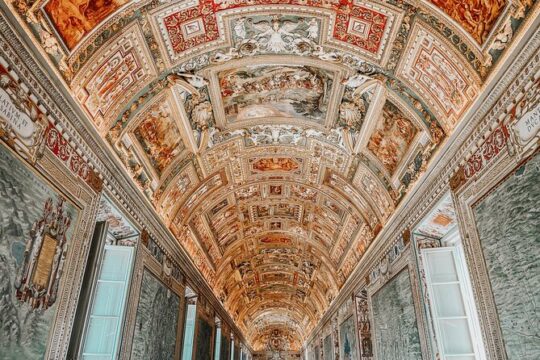 Vatican Museums Sistine Chapel & Saint Peter Basilica Guided Tour