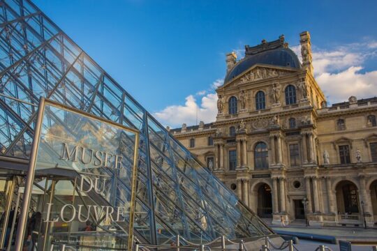 Semi-Private Louvre Museum Tour with Reserved Access