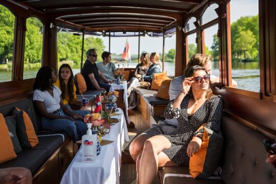 Amsterdam Canal Cruise with Cheese and Wine